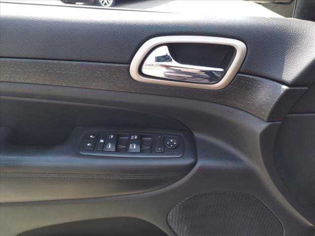 Jefferson Auto - Vehicle -2016 JEEP GRAND CHEROKEE Laredo