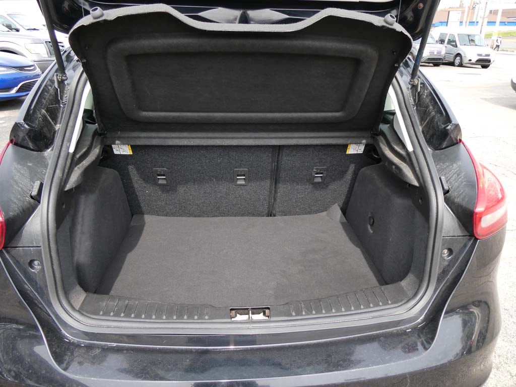 Jefferson Auto - Vehicle -2016 FORD FOCUS SE