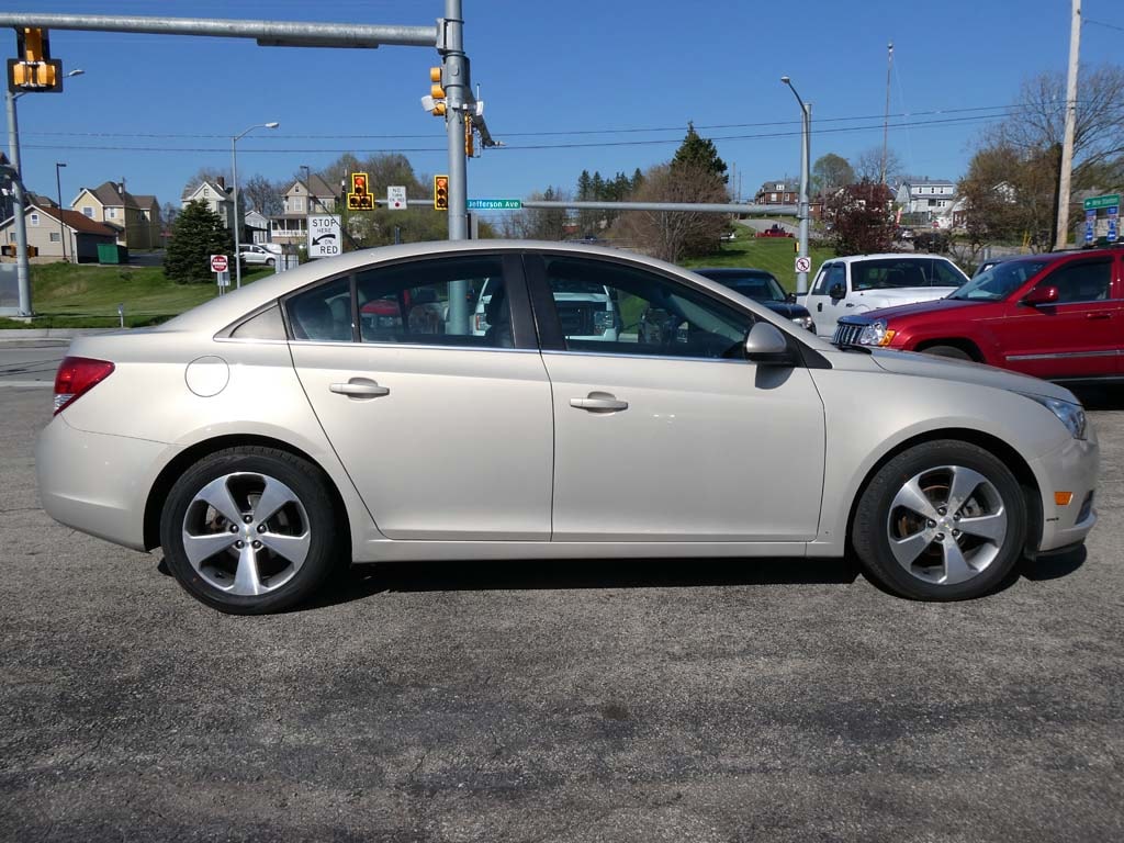 Jefferson Auto - Vehicle -2011 CHEVROLET CRUZE LT w/1FL