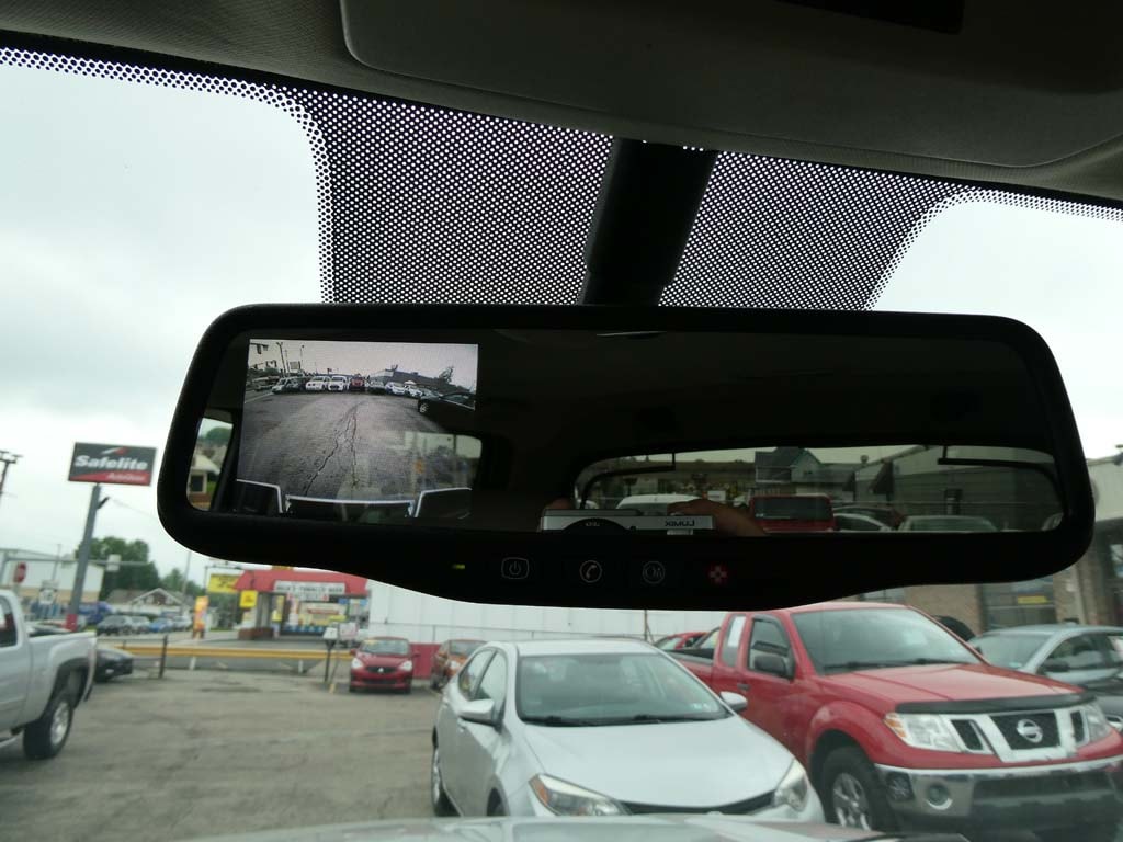 Jefferson Auto - Vehicle -2011 CHEVROLET AVALANCHE LT1