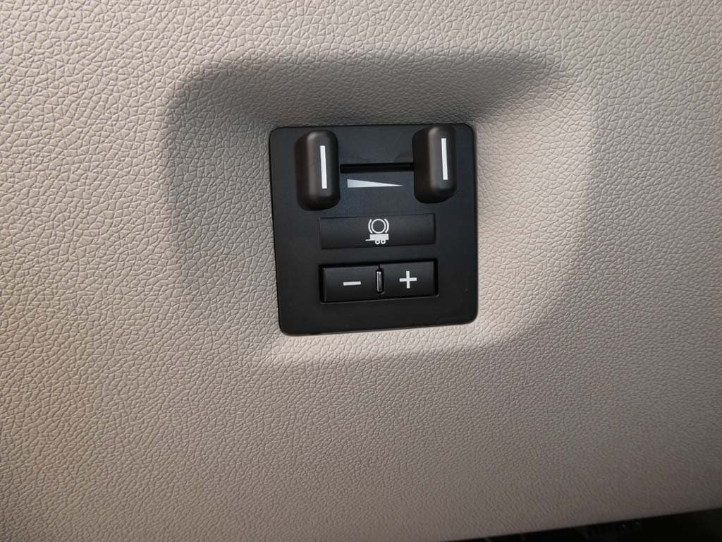 Jefferson Auto - Vehicle -2011 CHEVROLET AVALANCHE LT1