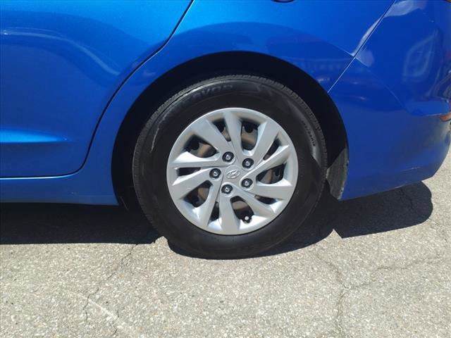 Jefferson Auto - Vehicle -2017 HYUNDAI ELANTRA SE