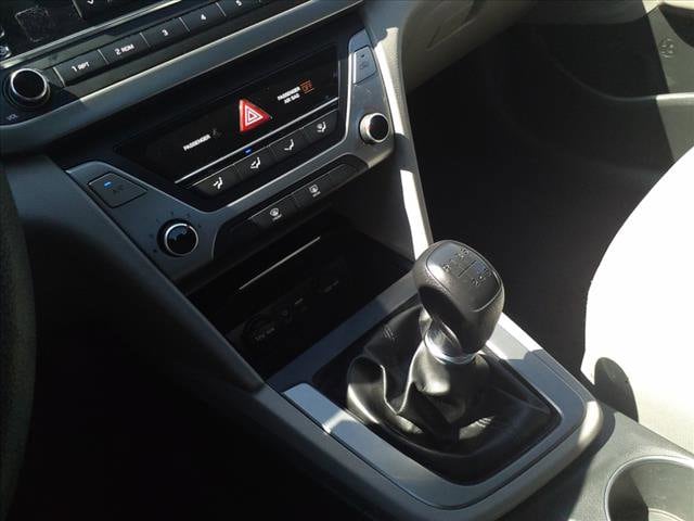 Jefferson Auto - Vehicle -2017 HYUNDAI ELANTRA SE